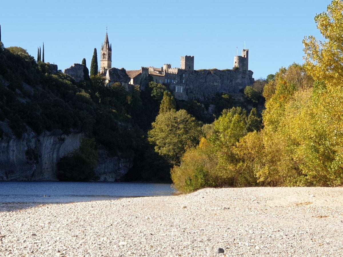 Le Clos Du Grand Chene - Gites 4 Etoiles - Saint-Marcel-d'Ardeche 外观 照片